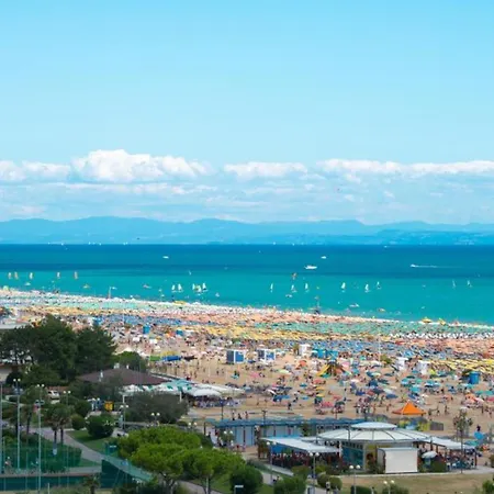 Flat With Large Terrace In - Beahost * Bibione