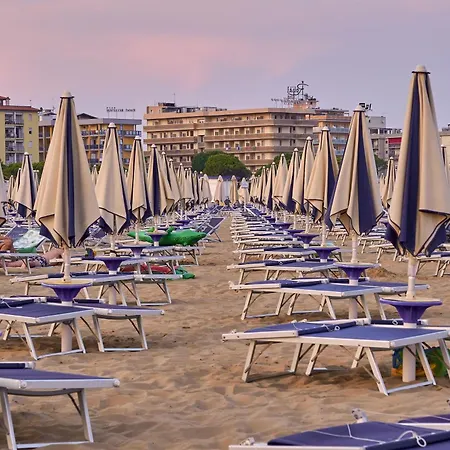 Apartment Flat With Large Terrace In - Beahost Bibione