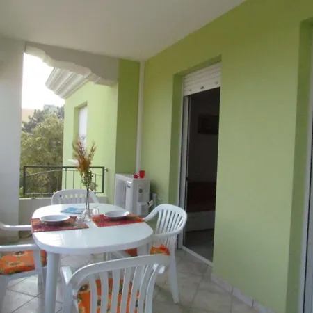Flat With Spacious Balcony In * Bibione